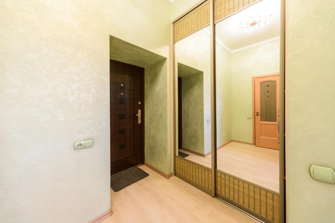 911 Apartments Antonovichа Kiev Exterior foto