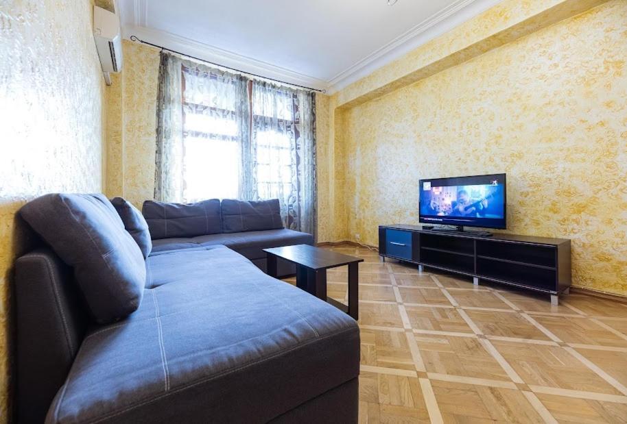 911 Apartments Antonovichа Kiev Exterior foto