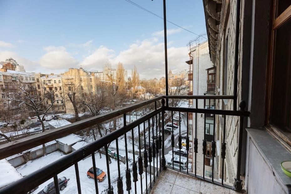 911 Apartments Antonovichа Kiev Exterior foto