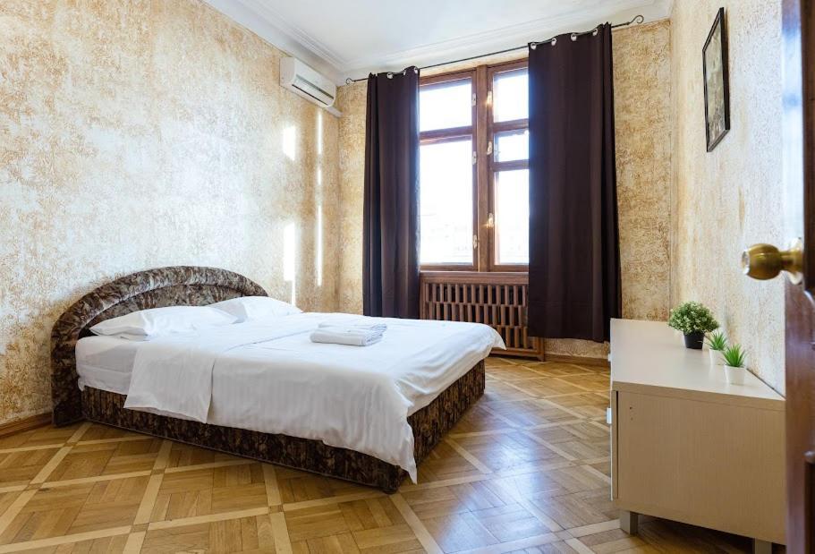 911 Apartments Antonovichа Kiev Exterior foto