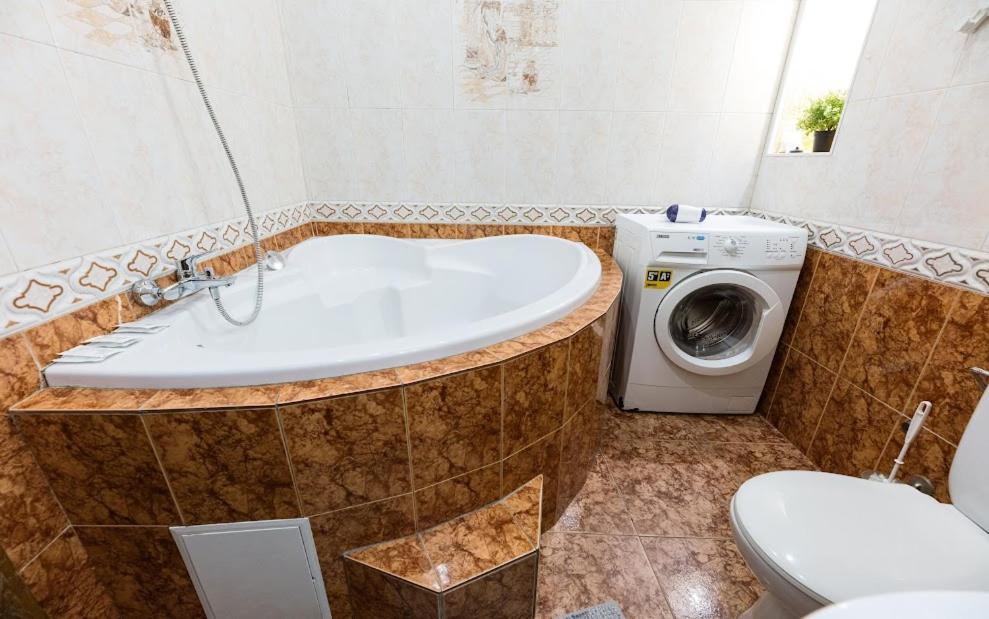 911 Apartments Antonovichа Kiev Exterior foto