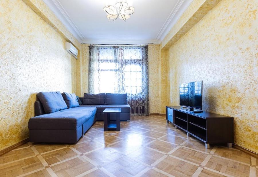 911 Apartments Antonovichа Kiev Exterior foto