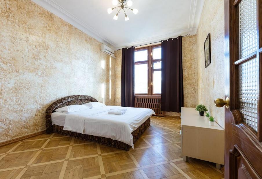 911 Apartments Antonovichа Kiev Exterior foto
